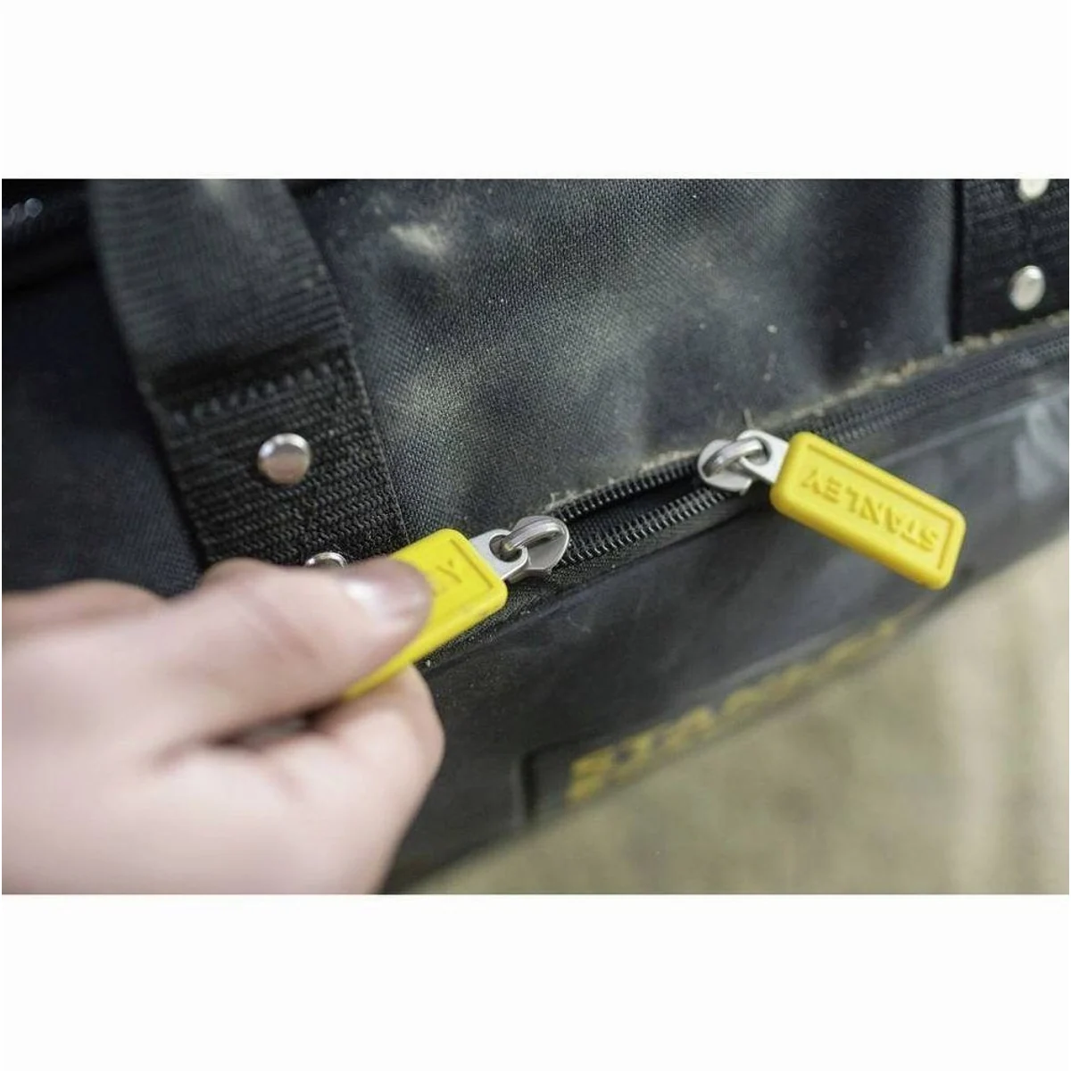 Stanley Werkzeugkoffer Fatmax Quick Access Rucksack, gepolsteter Rücken, wasserabweisender Boden 5