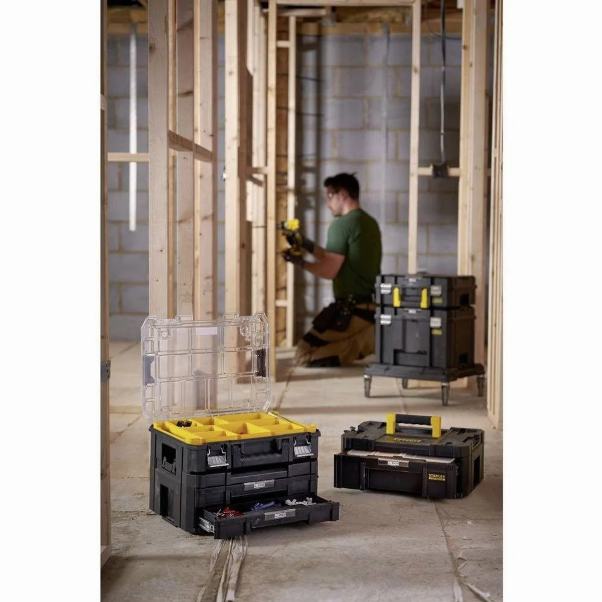 Stanley Sortimentskasten FatMax Pro-Stack, vielseitig und platzsparend — robust und transparent 2