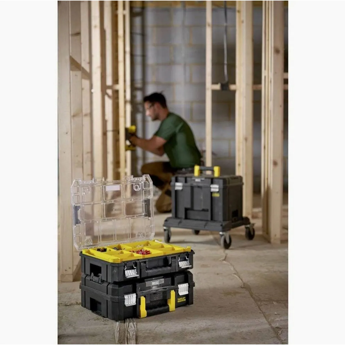 Stanley Sortimentskasten FatMax Pro-Stack, vielseitig und platzsparend — robust und transparent 3